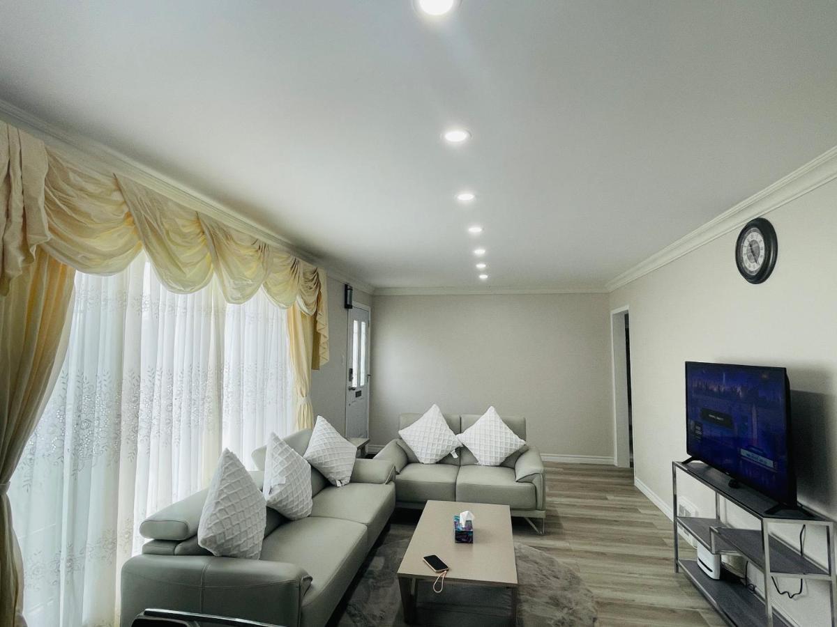 Willa Luxurious Cozy House In Bluffs With Lake View Toronto Zewnętrze zdjęcie