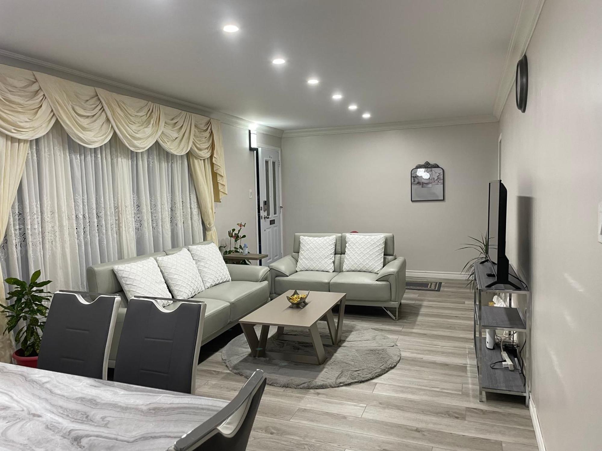 Willa Luxurious Cozy House In Bluffs With Lake View Toronto Zewnętrze zdjęcie